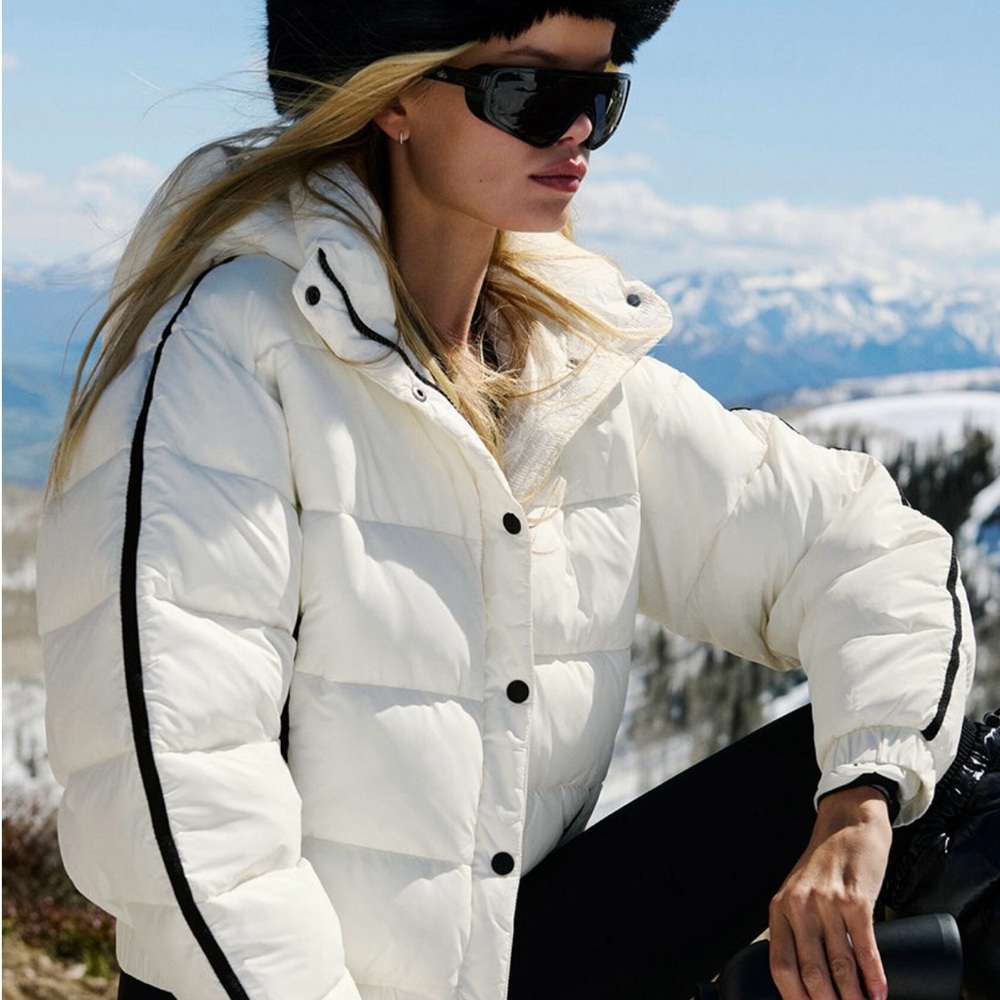 ALO Yoga White Puffer Jacket with Black Accents